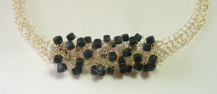 goldslideblacksq259detail